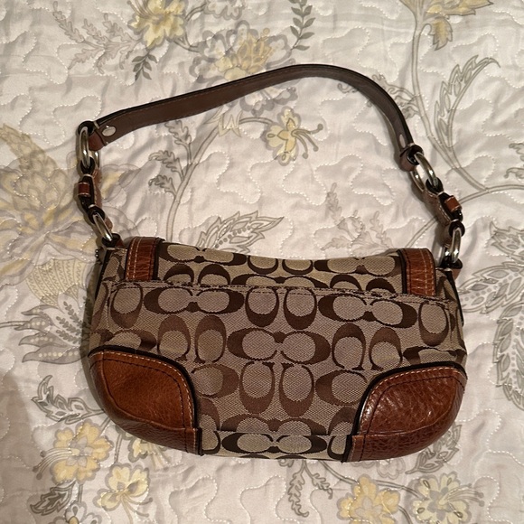 Coach Chelsea Brown and Tan Signature Shoulder Bag - Picture 6 of 16